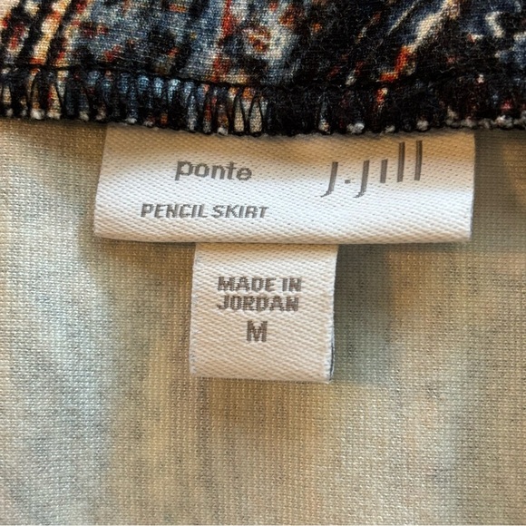 J. Jill Ponte Pencil Paisley, Size Medium - Picture 7 of 9